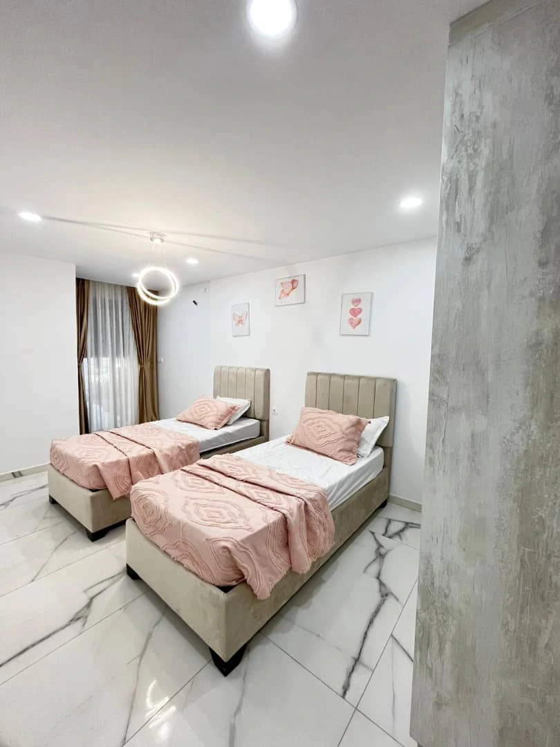 af069596-abb9-482e-adfd-975deef77e41